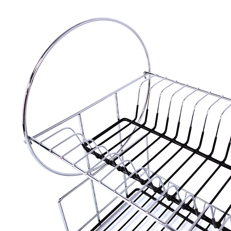 escurridor de platos sobre el fregadero