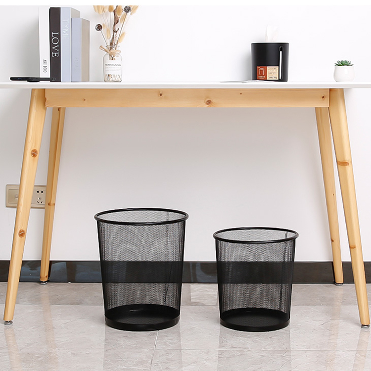 cubos de basura de oficina